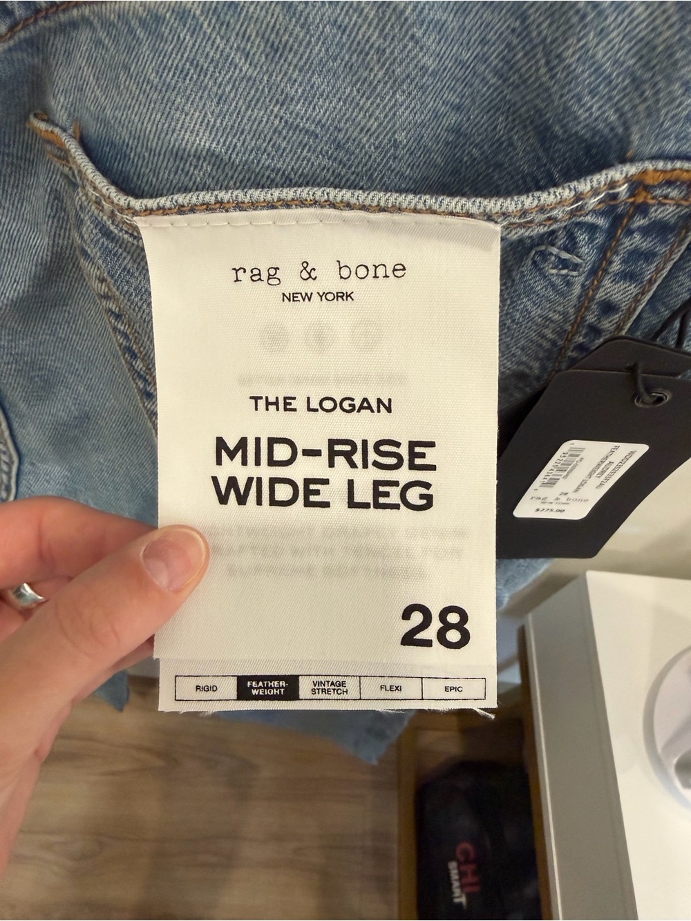 rag & bone Featherweight Logan Audrey Jean - Picture 6 of 7